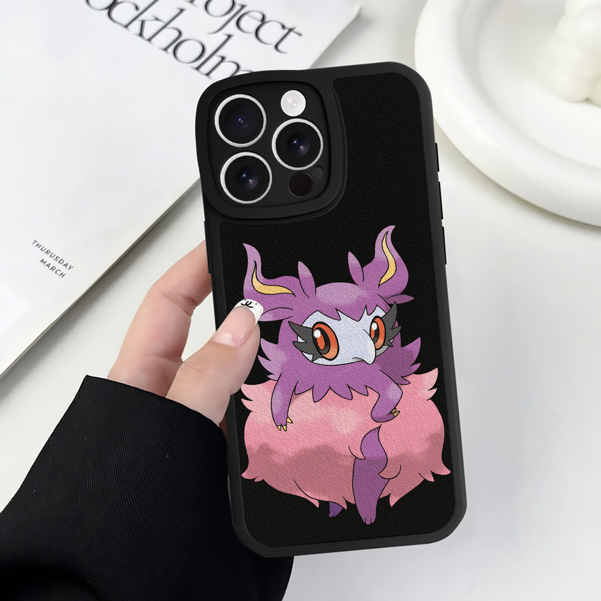 （画像用） ポケットモンスター Pokémon 【iPhone 16シリーズ対応】シリコンスマホケース（レザー調） 材質：シリコン